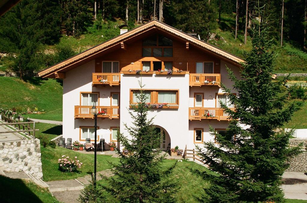 Hotel Garni Civetta Selva di Cadore Exteriör bild