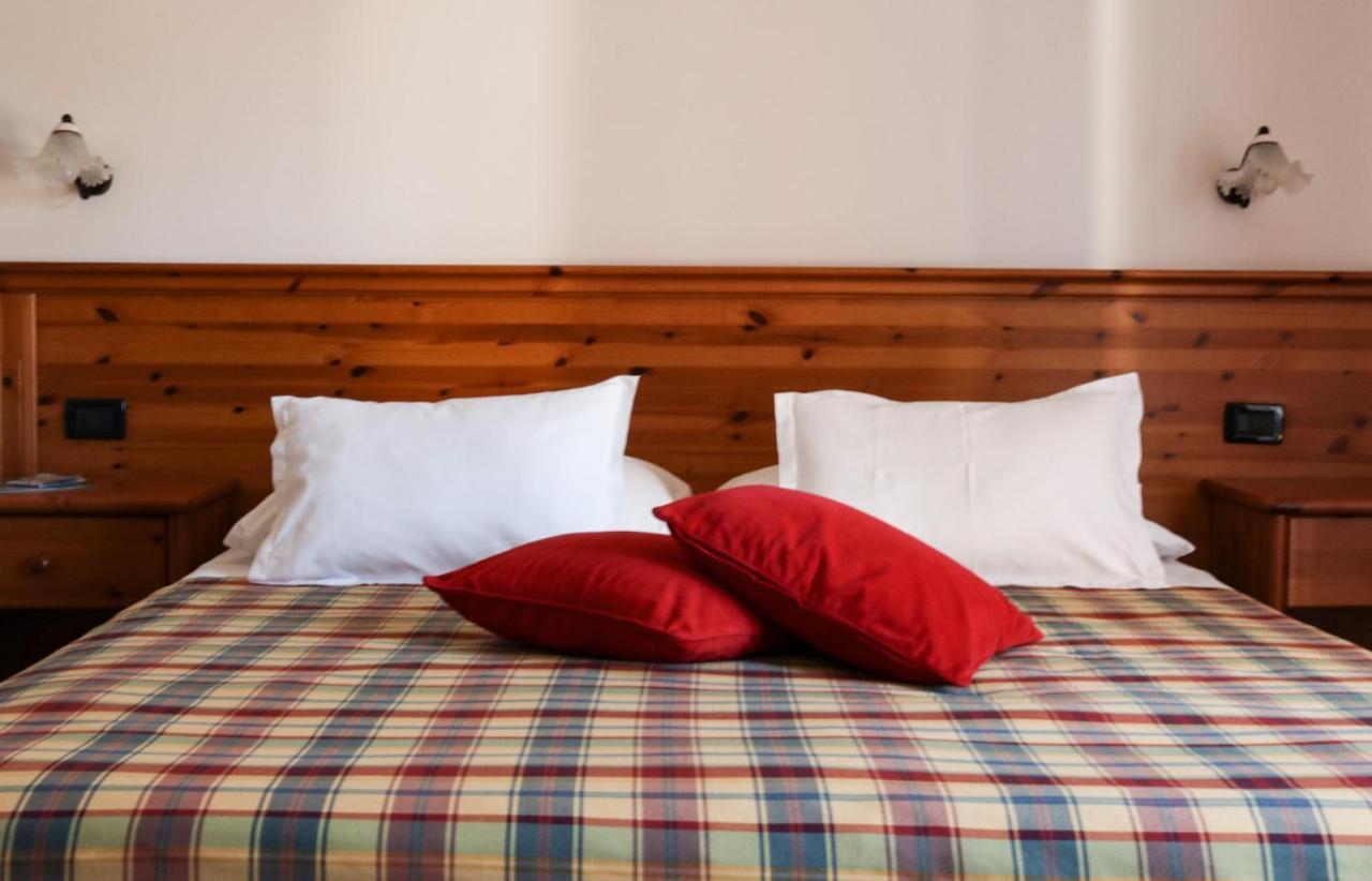 Hotel Garni Civetta Selva di Cadore Exteriör bild